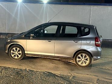 Honda: Honda Fit: 2005 г., Хэтчбэк — 4