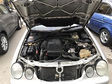 Mercedes-Benz: Mercedes-Benz E-Class: 2.2 l | 1999 il Sedan — 7