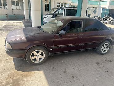 салон е46: Audi 80: 1996 г., 1.8 л, Кол менен иштөөчү, Бензин, Седан — 4