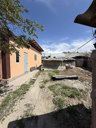 Дома: Продаётся дом барачного типа в Новопокровке Отличный вариант как для — 1
