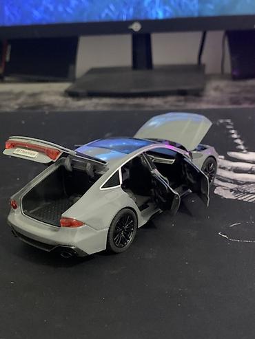 Искусство и коллекционирование: Модель автомобиля Audi RS 7 Sportback с подсветкой - Масштабный — 4