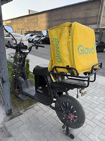 задаю: Электроскутер Jorgo с багажной платформой и термосумкой Glovo и Яндекс — 2
