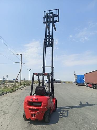 yükleyici: Forklift satilir yaxsi veziyetdedir 500 saat işleyib 3 ton 6 metr çox — 1