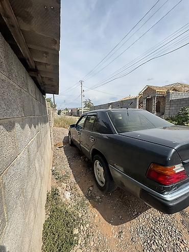 daf 2013: Mercedes-Benz W124: 1991 г., Механика, Седан — 5