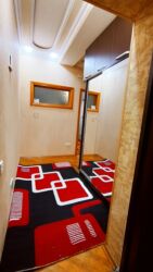 Uzunmüddətli kirayə mənzillər: Oz evimdir .m 8nsaatcilarin yani.baku molun arxasidir.makler qarwi — 10