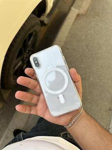 Apple iPhone: IPhone X, 256 GB, Gümüşü, Simsiz şarj — 1