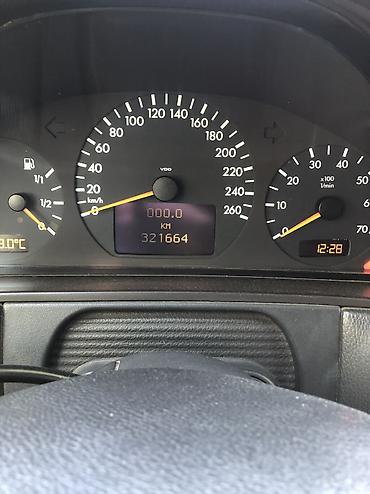 Mercedes-Benz: Mercedes-Benz E-Class: 2001 г., 2 л, Механика, Бензин, Седан — 4