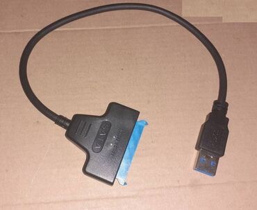 кабели и переходники для серверов usb 2 0 rs232 9 pin: Переходник SATA to USB3.0, черный устройство рабочее, есть