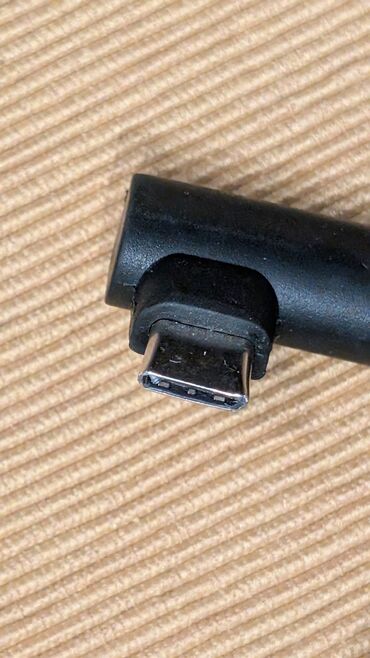 Druga oprema za računare i laptopove: Wacom One – ekran za crtanje sa olovkom (pen display) NAPOMENA: USB-C — 9