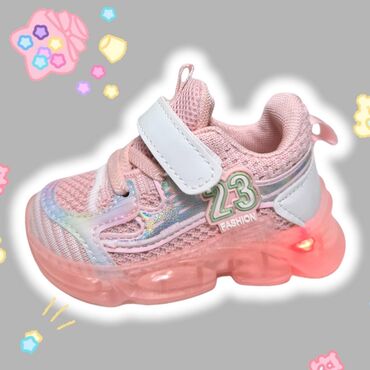 Patike: Svetlece patikice za najmanje stopalce Vrlo lagan model koji ima — 3