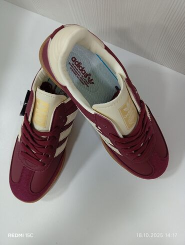 серые мужские мокасины: Məhsul: Adidas Originals idman ayaqqabısı - Model: Klassik üçzolaqlı