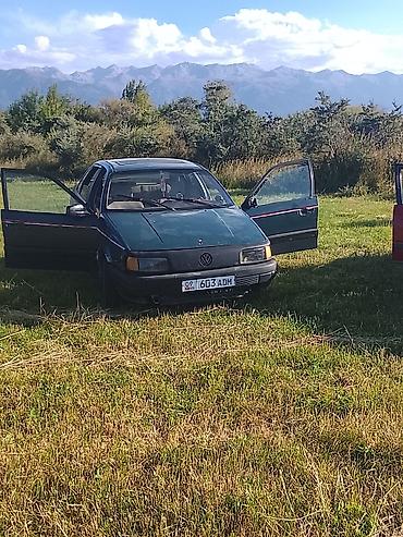 кпп тди: Volkswagen Passat: 1990 г., Кол менен иштөөчү, Бензин, Лифтбек — 3