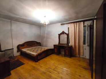 Uzunmüddətli kirayə evlər: 100 kv. m, 3 otaqlı, Qaz — 6