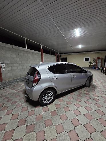 чон: Toyota Prius C: 2015 г., 1.5 л, Автомат, Гибрид, Хетчбек — 6