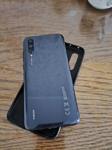 безрамочные телефоны: Xiaomi, Mi 9 Lite, Колдонулган, 128 ГБ, түсү - Кара, 2 SIM