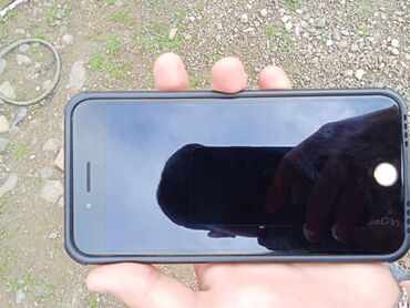 iphone se 2 azerbaycan: IPhone 7 Plus, 128 GB, Qara, Hissə-hissə ödəniş