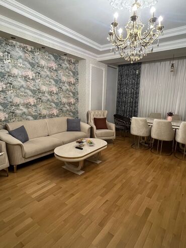 Qonaq otağı dəstləri: İşlənmiş — 4