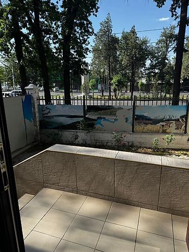 Аренда офисов: Аренда офисов, 120 м², В жилом комплексе, 1 линия, С отдельным входом, С отдельным сан узлом — 2