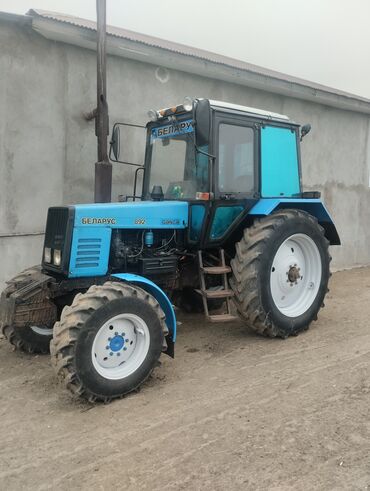 kənd təsərrüfatı texnikaları: Traktor Belarus (MTZ) BELARUS 2015 il, 141 at gücü, motor 3.9 l, İşlənmiş