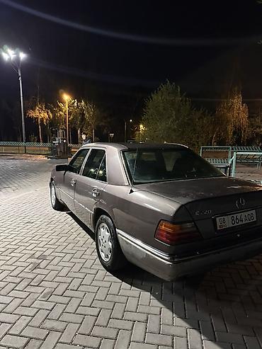221 w221: Mercedes-Benz W124: 1993 г., 2.2 л, Механика, Бензин, Седан — 3