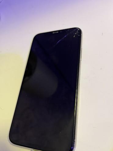 Apple iPhone: IPhone X, Gümüşü — 1