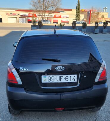 kia ceet: Kia Rio: 1.4 l | 2006 il Hetçbek