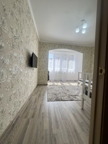 Продажа квартир: 2 комнаты, 68 м², 106 серия улучшенная, 3 этаж, Евроремонт — 18