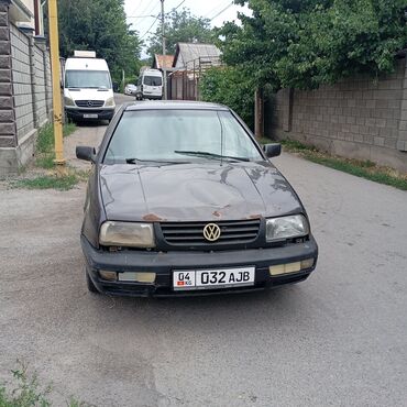продажа авто в бишкеке и по всему кыргызстану: Volkswagen Vento: 1994 г., 1.8 л, Механика, Бензин, Седан