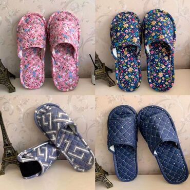 Домашние тапочки: Тапочки унисекс, представленные в различных вариантах: из тисненой — 8