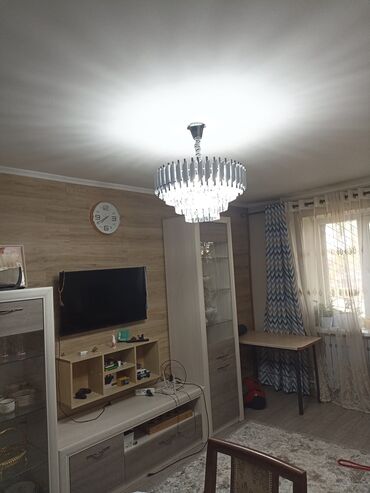 снять квартиру без риэлтора: 2 комнаты, 50 м², Хрущевка, 1 этаж, Дизайнерский ремонт