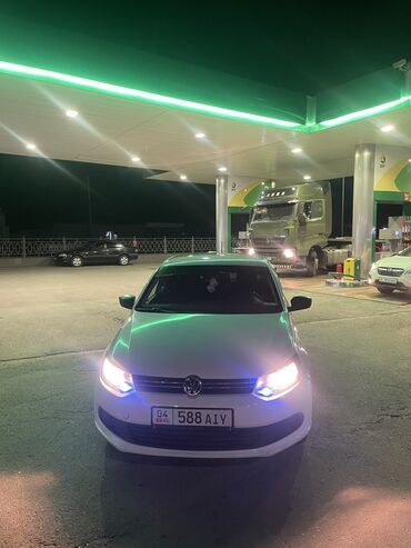машина авди: Volkswagen Polo: 2014 г., 1.6 л, Механика, Бензин, Седан