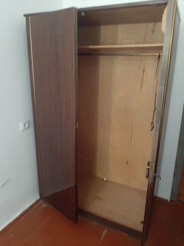 шкаф для мойки: Шкаф, Уктоочу бөлмө үчүн, Колдонулган