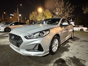 срочно продаю хонда серви: Hyundai Sonata: 2019 г., 2 л, Автомат, Газ, Седан