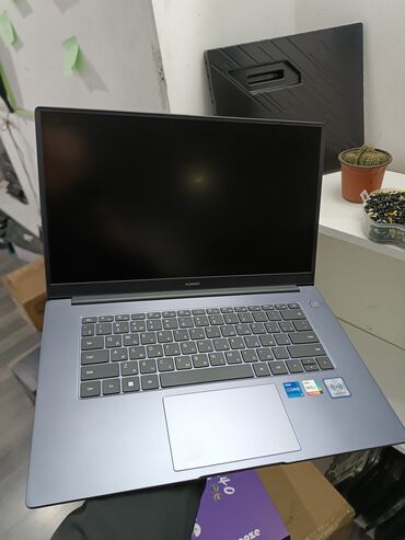 noutbuklar satisi: Intel Core i5, 8 GB, 15 "