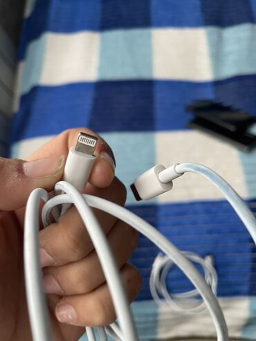 Şarj cihazları: Simsiz şarj cihazı Apple, 20 Vt — 7