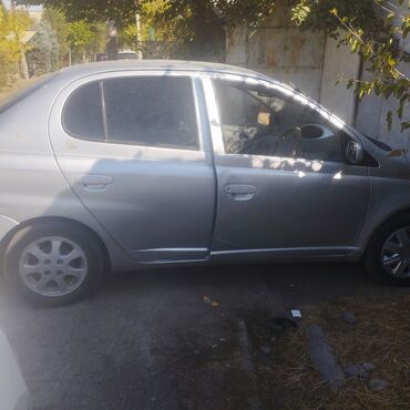 тацота ист: Toyota Platz: 2000 г., 1 л, Автомат, Бензин