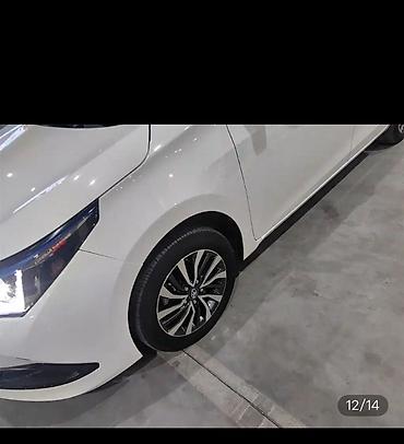 Toyota: Toyota Corolla: 2020 г., 1.8 л, Вариатор, Гибрид, Седан — 23