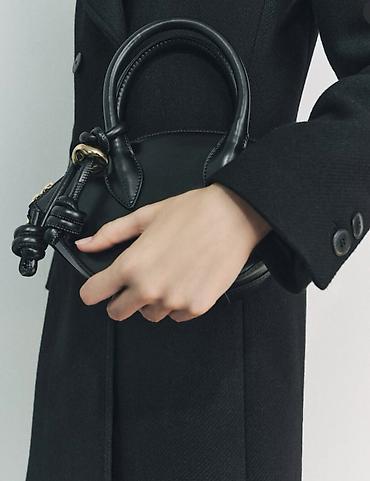 Çantalar: ZARA çanta 
bir neçe defe işlenib

#zara — 5