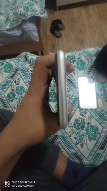 Apple iPhone: IPhone 11, Б/у, 128 ГБ, Белый, Чехол, 78 % — 7