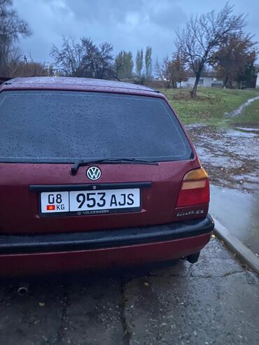 голфь 1: Volkswagen Golf: 1993 г., 1.8 л, Механика, Бензин, Седан