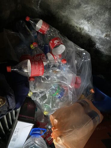 крышки coca cola: Пэт бутылки баклажки около 100 штук есть
