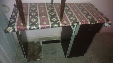стеклянный кухонный стол: İşlənmiş, Manikür üçün masa