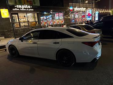 highlander 2017: Toyota Avalon: 2021 г., 2.5 л, Автомат, Гибрид, Седан — 4