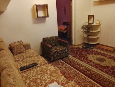 Həyət evləri və villaların satışı: Satılır/icarəyə verilir: həyət evi və ayrıca qaraj/ustaxana sahəsi — 5