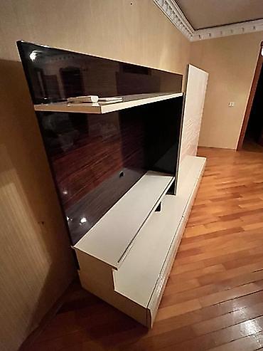 set mebel: İşlənmiş, Düz TV altlığı, Polkalı, Taxtalı — 4