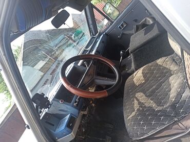 Nissan: Nissan Patrol: 1983 г., 2.8 л, Механика, Бензин, Внедорожник
