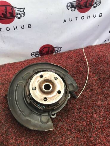 запчасть мотор: Цапфа Toyota Wish ZNE14G 1.8 2003 (б/у)