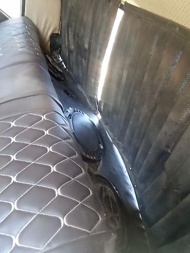 VAZ (LADA): VAZ 2106, ağ rəng, sedan gövdə. - Mühərrik: benzin, karbüratorlu — 4