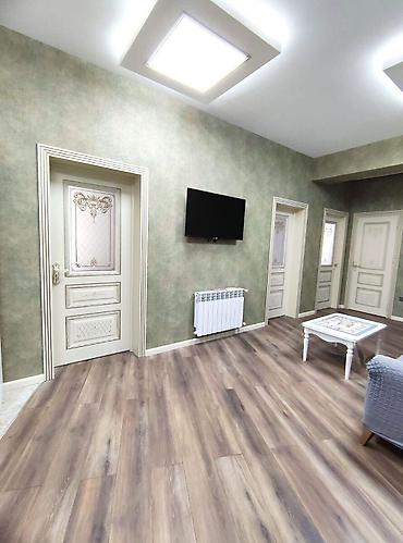 kirayə ev: İcarəyə verilir 3 otaqlı yeni tikili 130 m², Gənclik m. Kateqoriya — 5