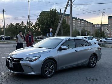 Toyota Camry: 2017 г., 2.5 л, Автомат, Бензин, Седан